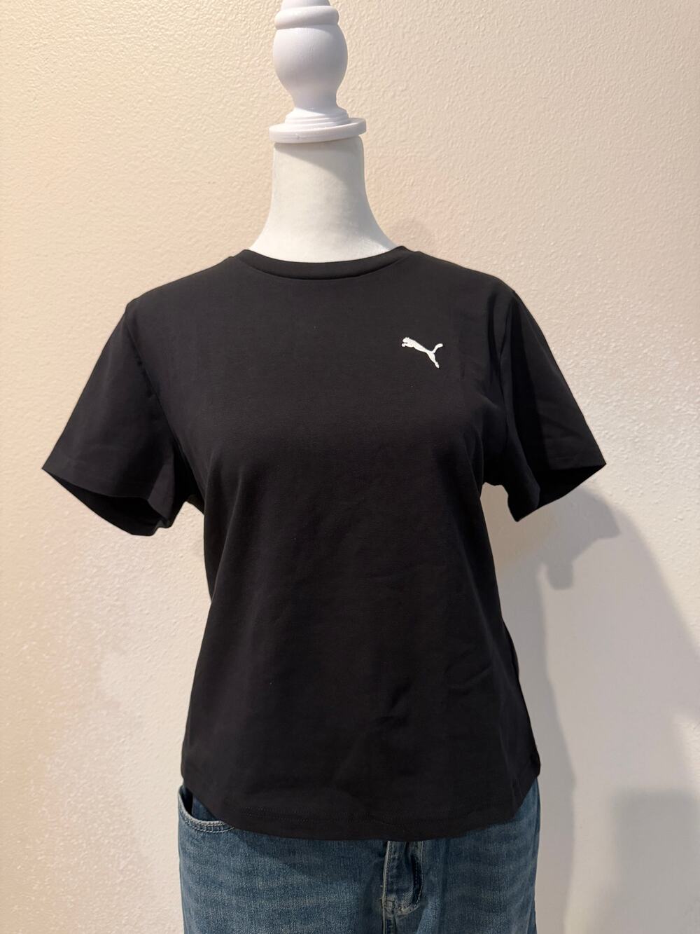 (New with tags) Puma Black Logo T-Shirt